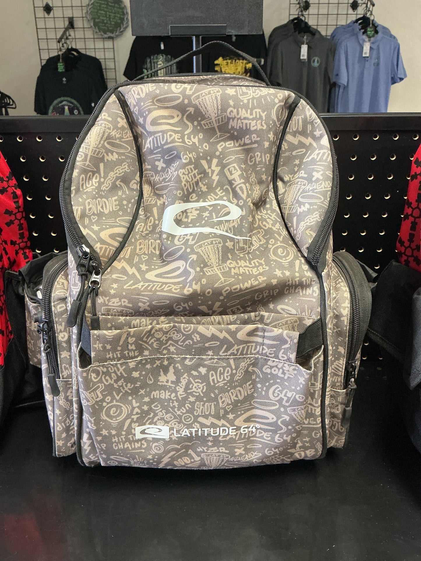 *Used* 8/10 Latitude 64 med. bag